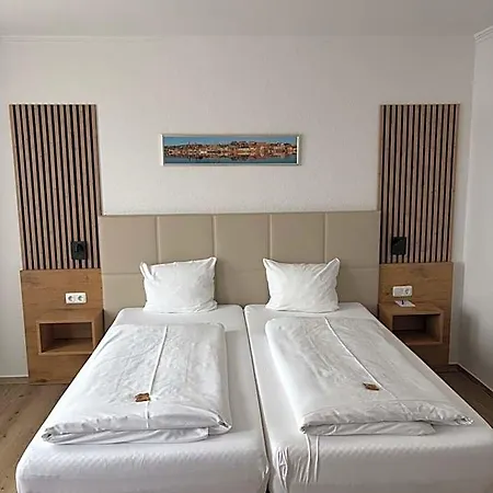 Flensburger Hof Hotel 3*