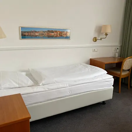 Flensburger Hof ホテル 3*